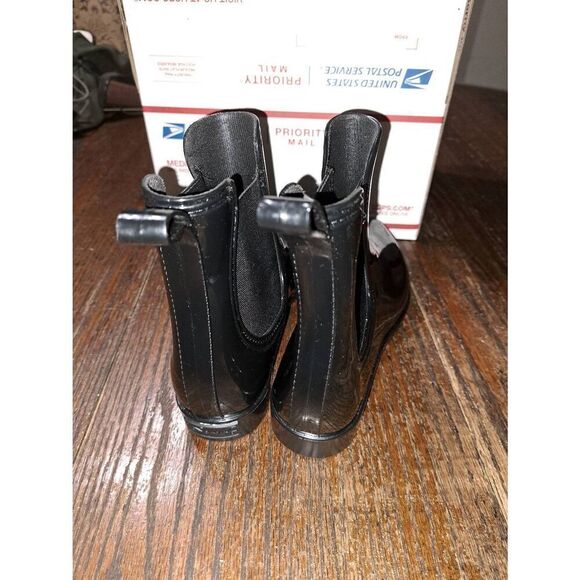 Size 10 Seven7 Dover Short Black Rain Boots Rubber Boots with Elastic Shaft - Picture 3 of 7